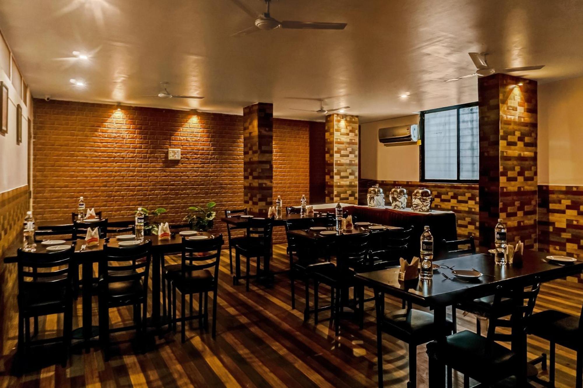 Hotel O Log Inn Plaza Near Eon It Park Pune Exterior foto
